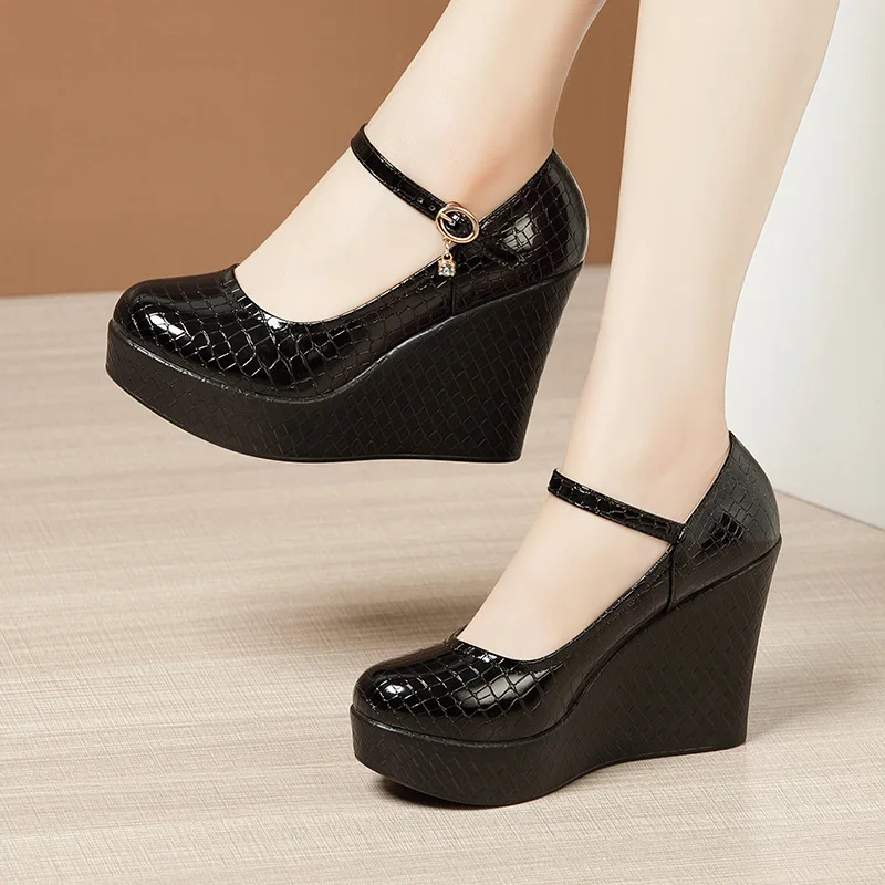 Patent Leather Pump - Kích Thước Nhỏ 32-43 Bằng Sáng