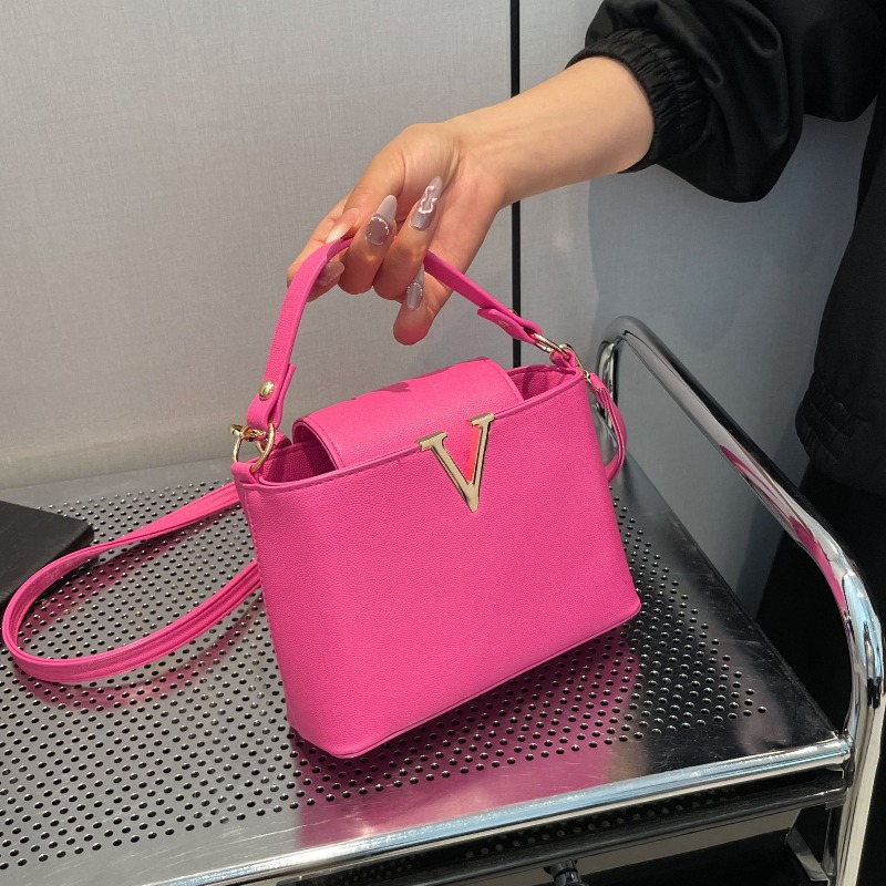 Luxury Women's Tote Bag, Chic  - đánh giá và giá Women'S Shoes Louis Vuitton