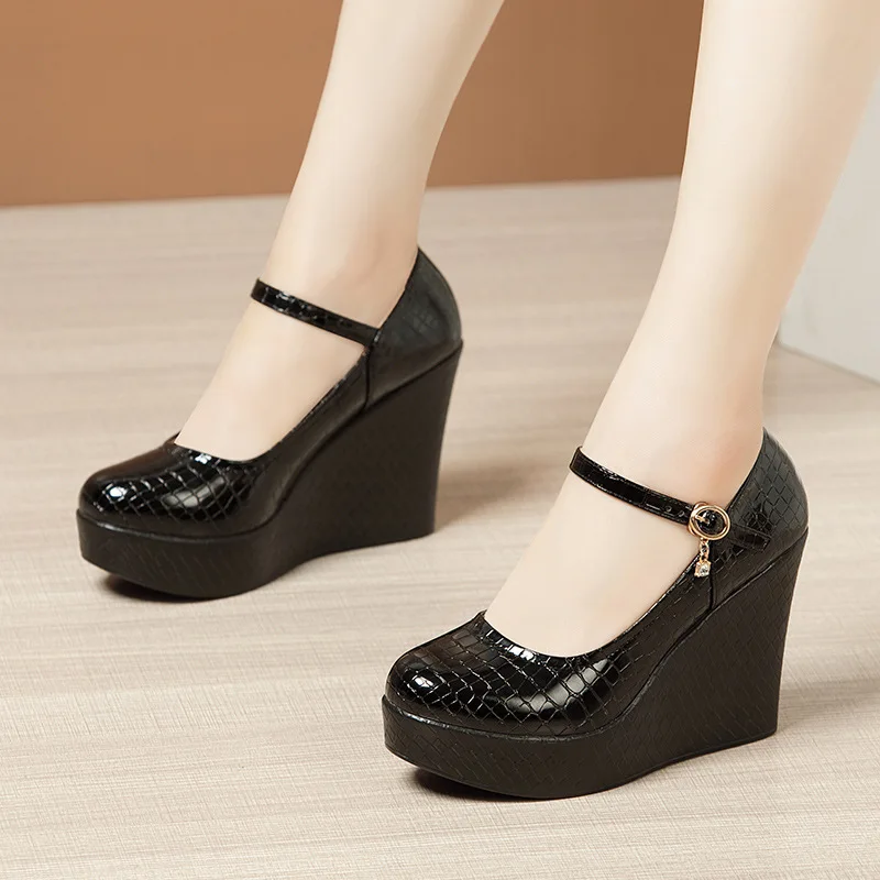 Kích Thước Nhỏ 32-43 Bằng Sáng - đánh giá và giá Patent Leather Pump