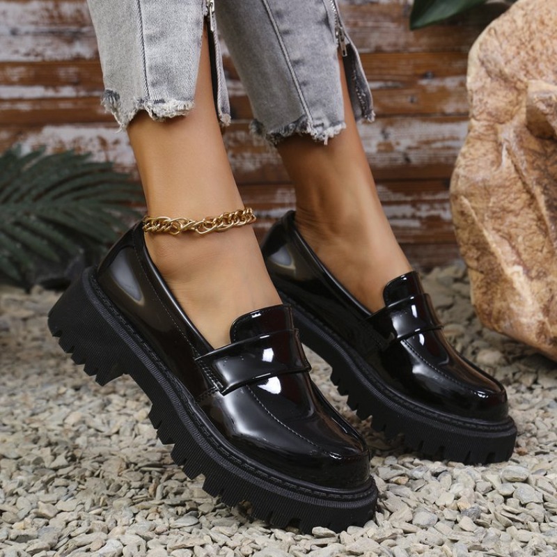 Patent Leather Med Heel Loafer - đánh giá và giá Patent Leather Pump