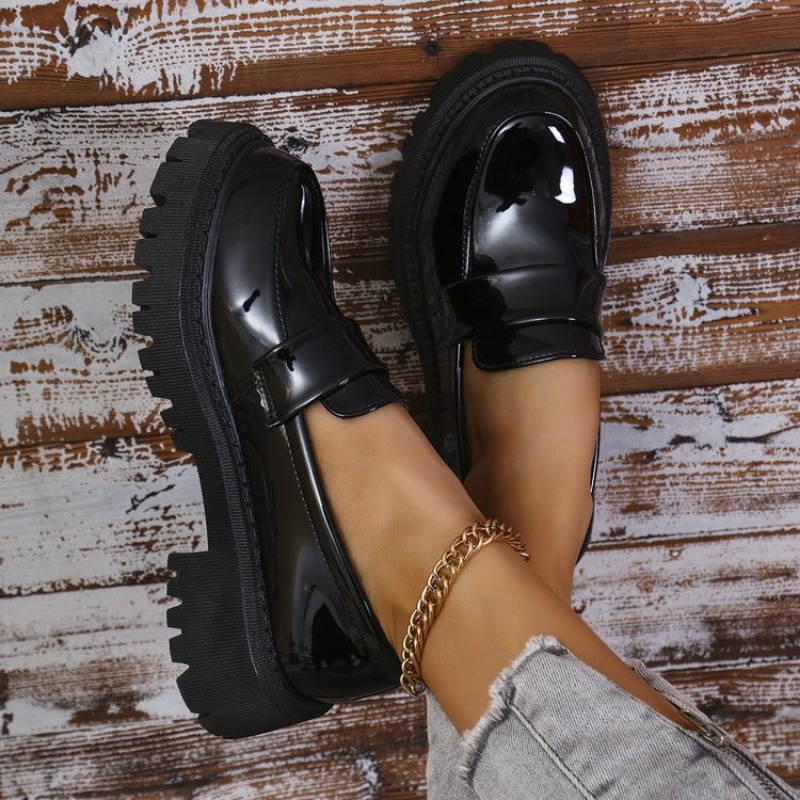 Patent Leather Med Heel Loafer - đánh giá và giá Patent Leather Pump
